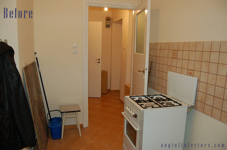 Small kitchen before makeover